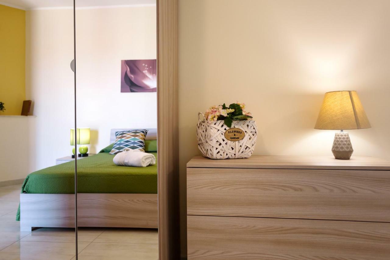 Rocca Degli Etnei Bed & Breakfast Патерно Екстериор снимка