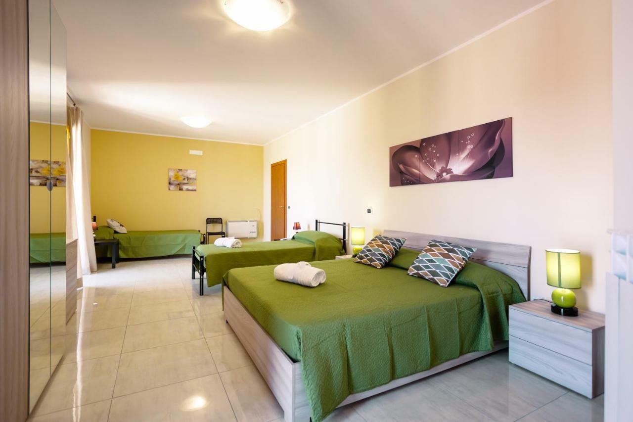 Rocca Degli Etnei Bed & Breakfast Патерно Екстериор снимка